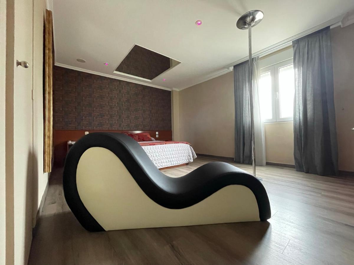 La Siesta Motel Villamarciel Bagian luar foto