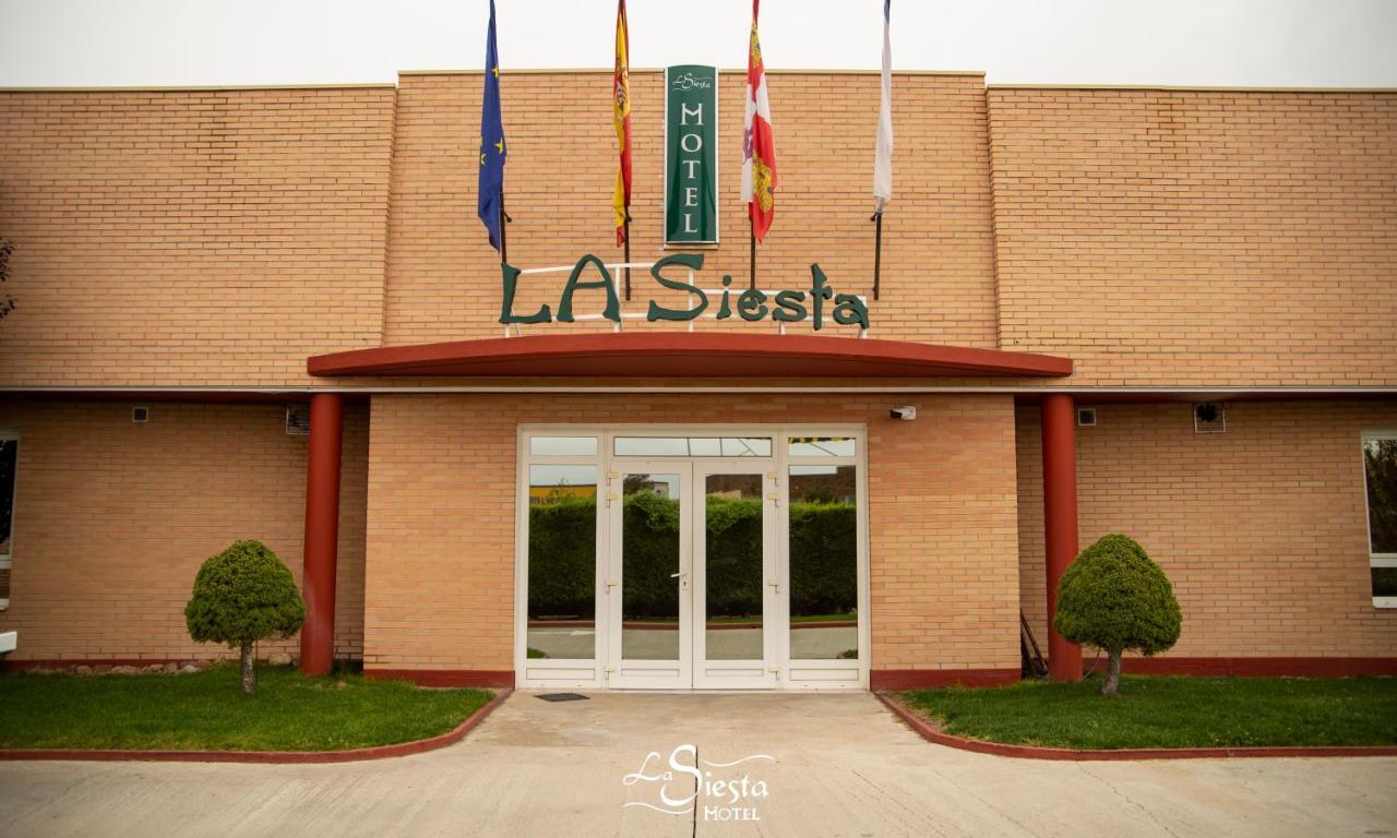 La Siesta Motel Villamarciel Bagian luar foto